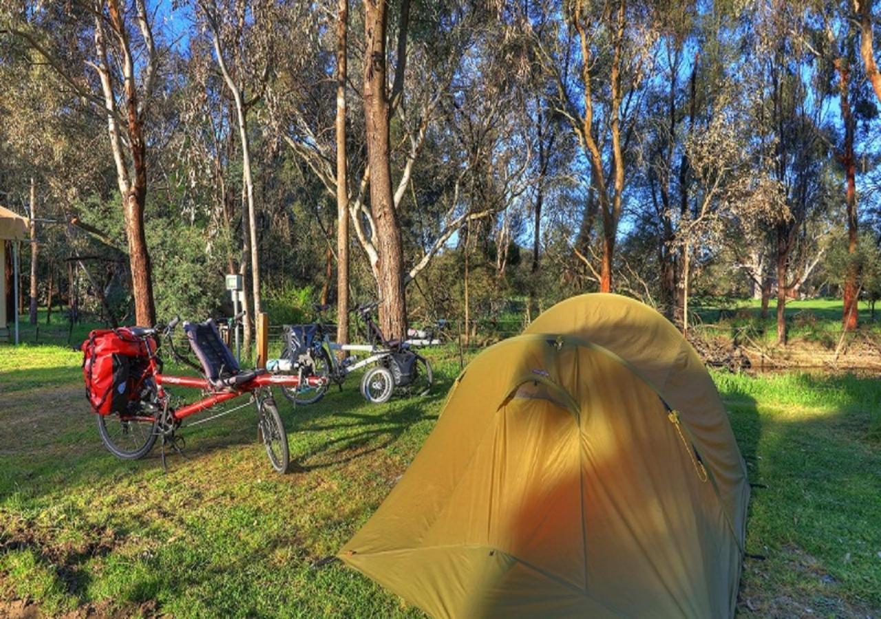 Yea Riverside Caravan Park Esterno foto