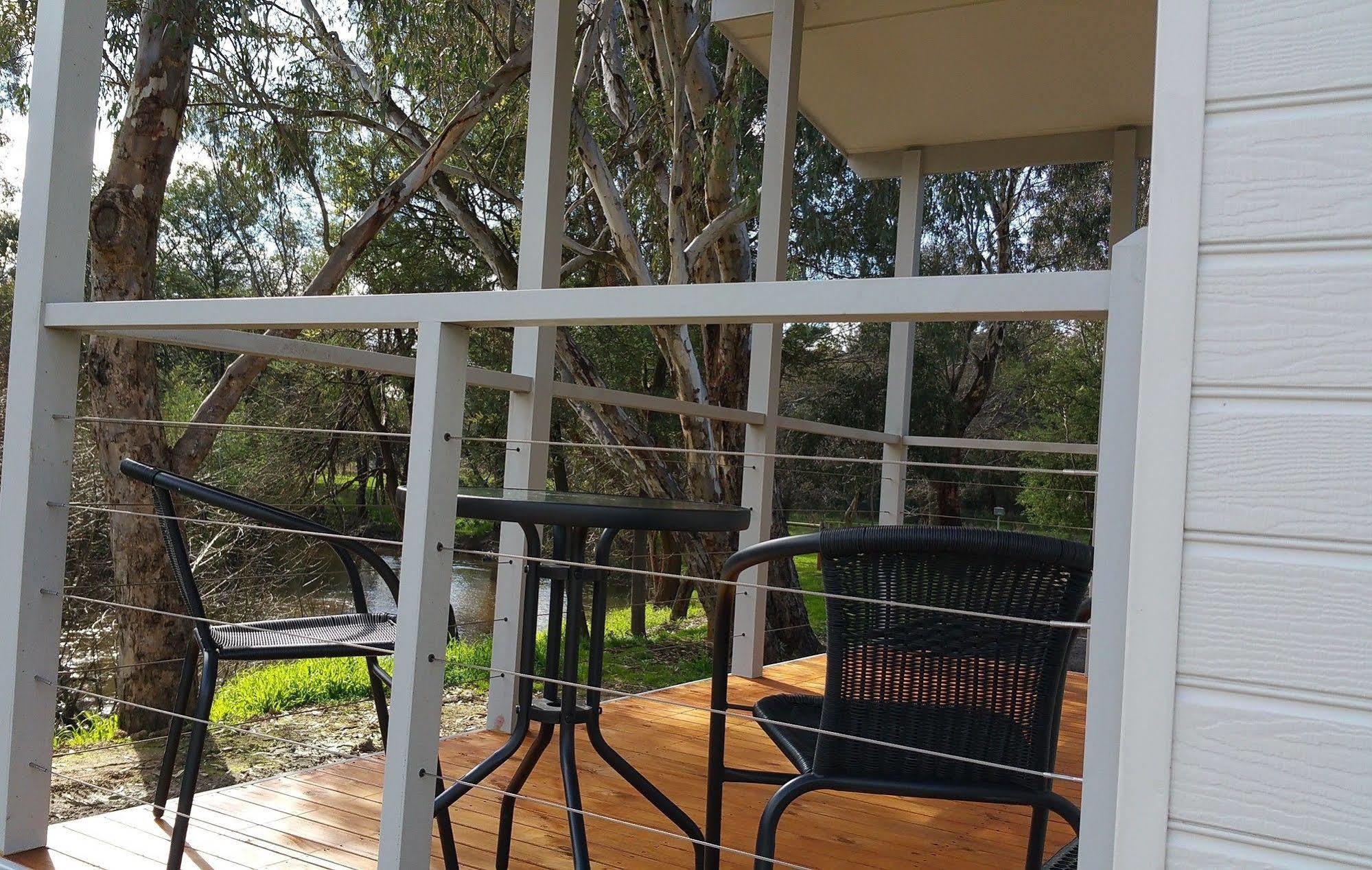 Yea Riverside Caravan Park Esterno foto